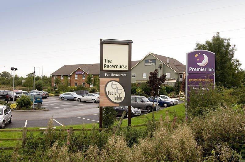 Premier Inn Uttoxeter Exteriér fotografie